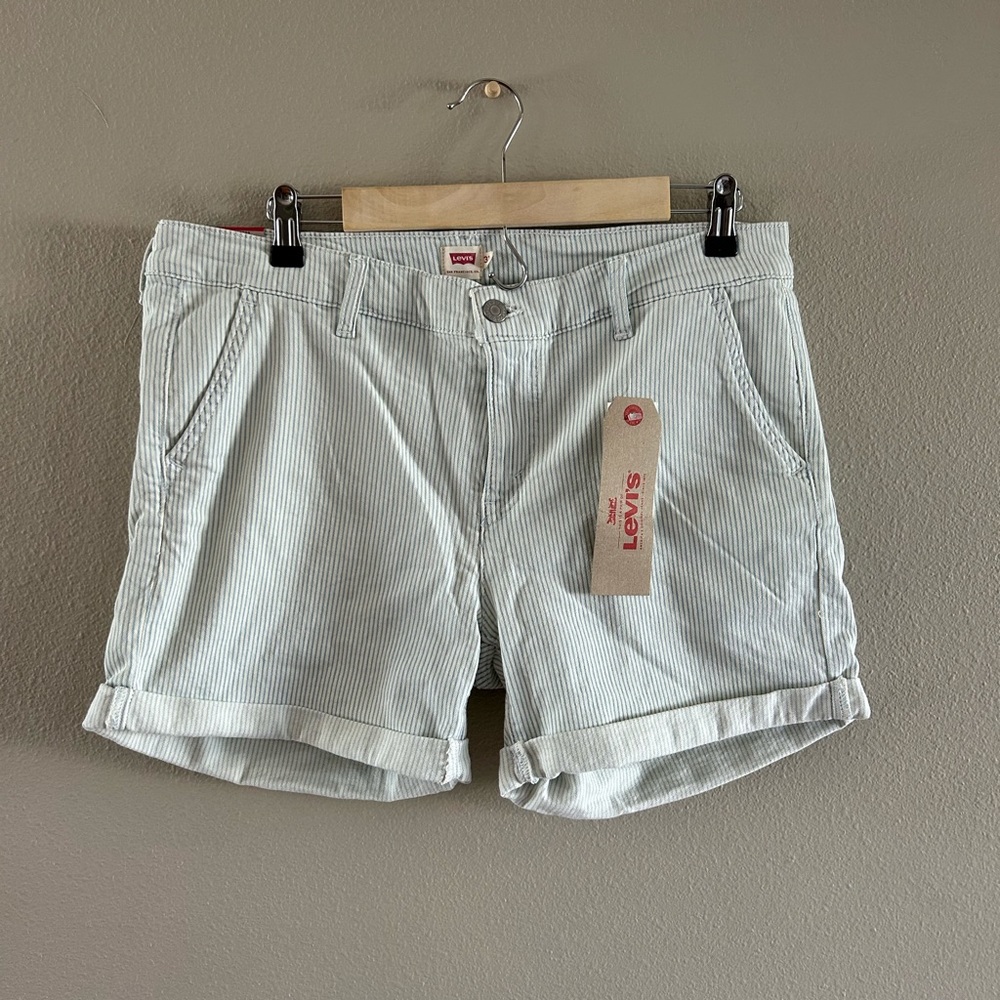 Levi shorts